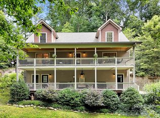 105 Timberwood Ln, Clyde, NC 28721