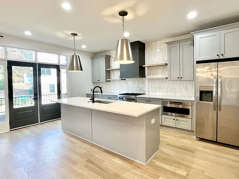 610 West Blvd — Photo 3