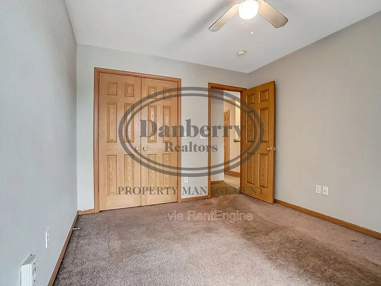 1115 N Byrne Rd — Photo 25