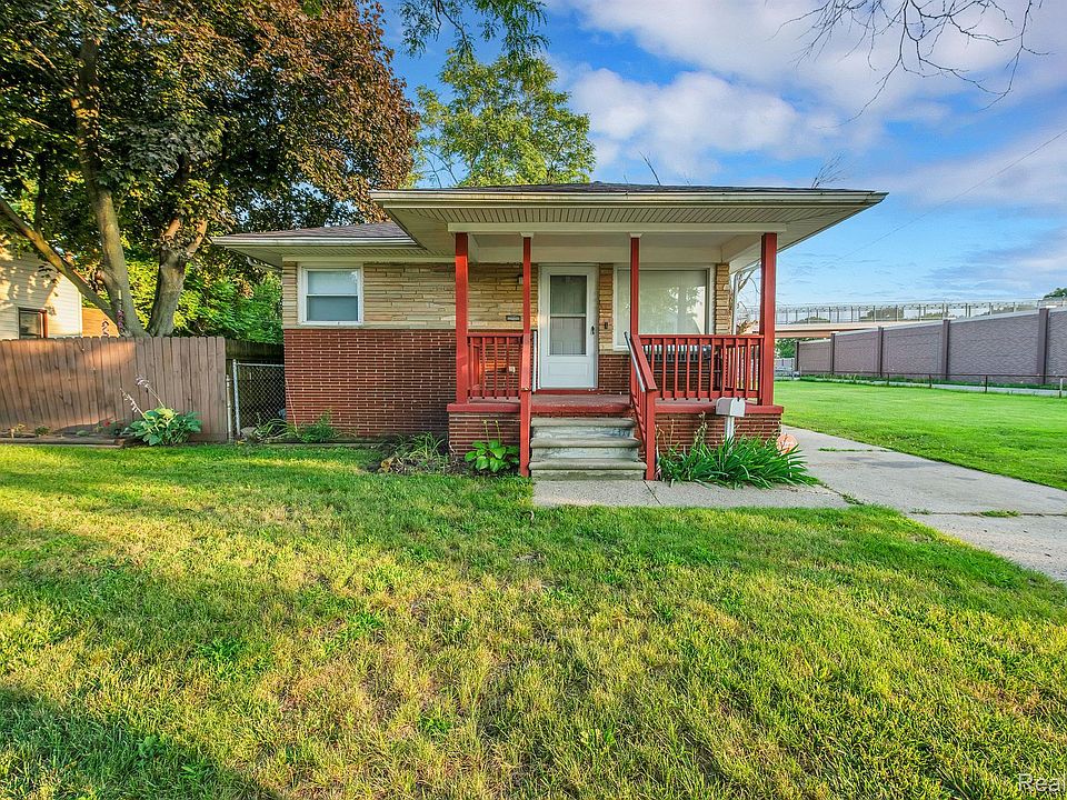 1st image of 1004 E Elza Ave