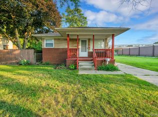 1004 E Elza Ave, Hazel Park, MI