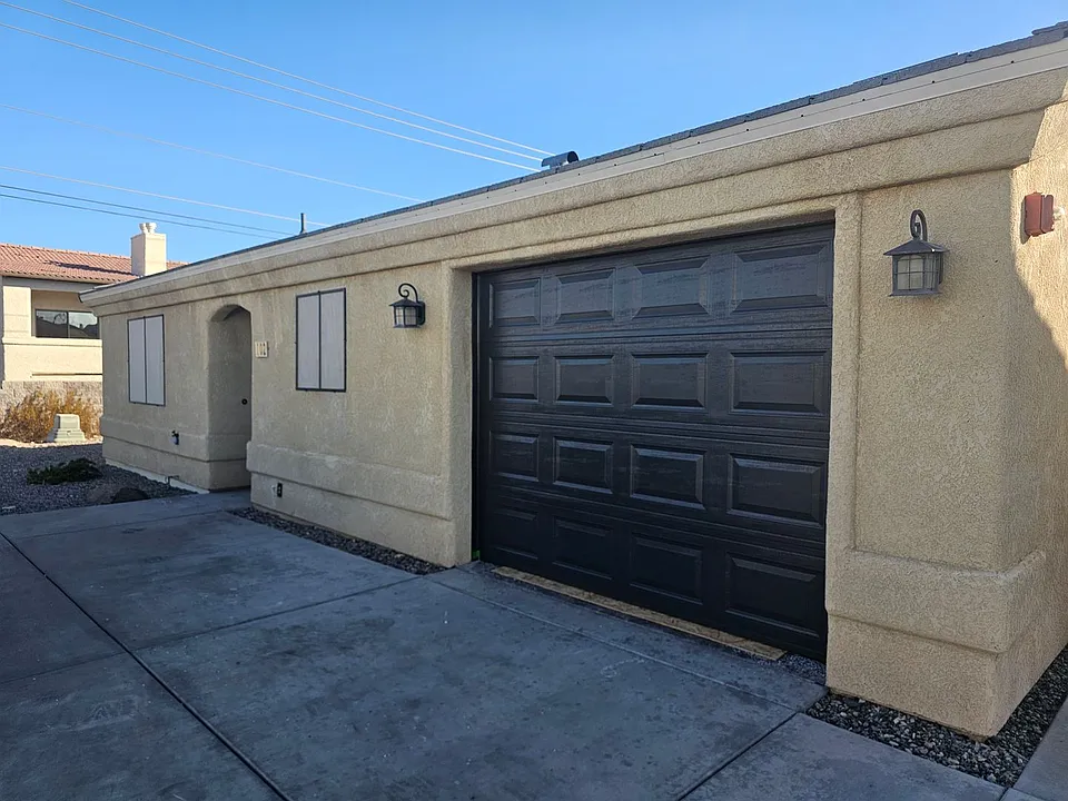 2215 Sandwood Dr #102