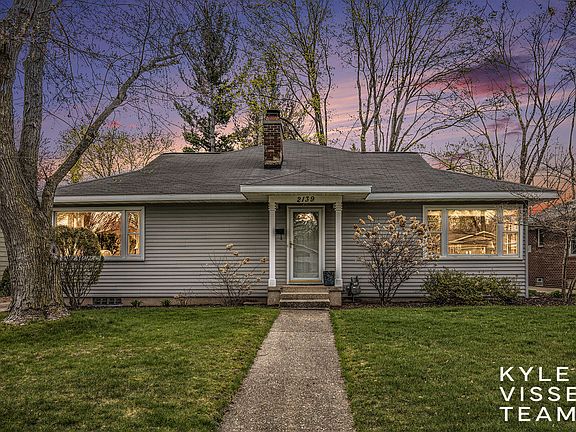 2nd image of 2139 Anderson Dr SE