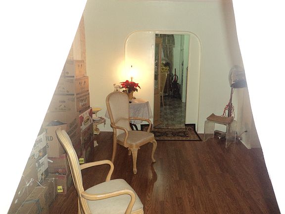 3rd image of 8775 108th St