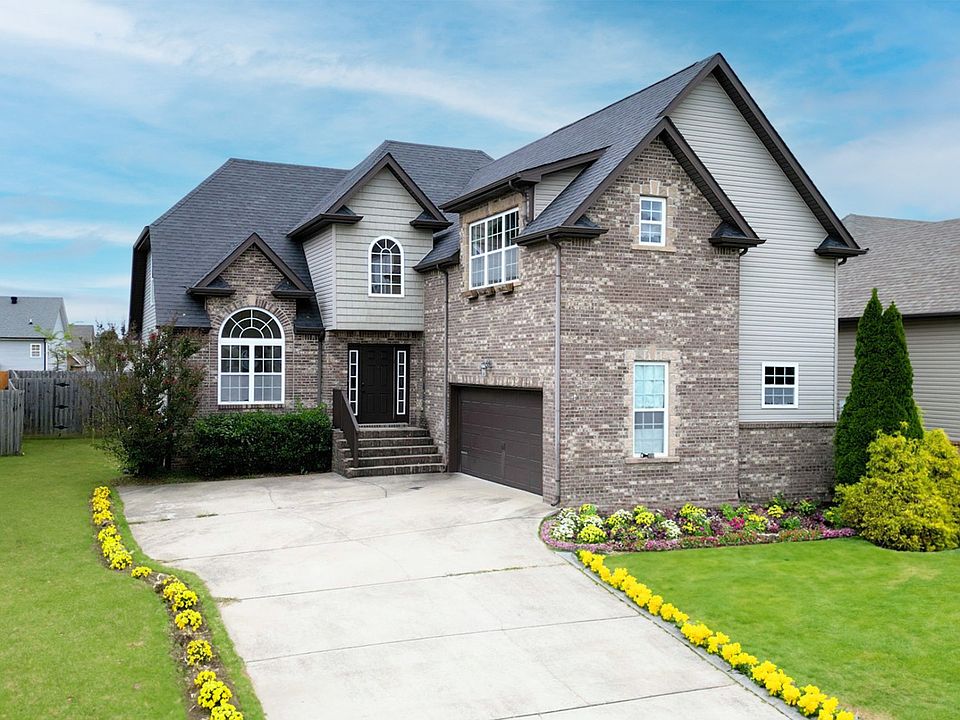1st image of 2424 Senseney Dr