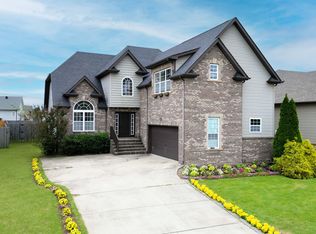 2424 Senseney Dr, Clarksville, TN 37042