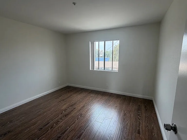 601 Dewey Ave #N — Photo 4