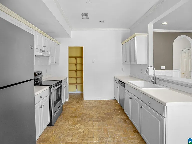 428428 Cambrian Ridge Trl — Photo 33