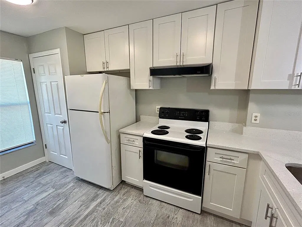 2 bed, 1.5 bath, 1189 sqft, $1,600 — Photo 4