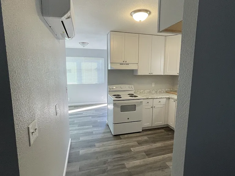 1311 Lemon St — Photo 12