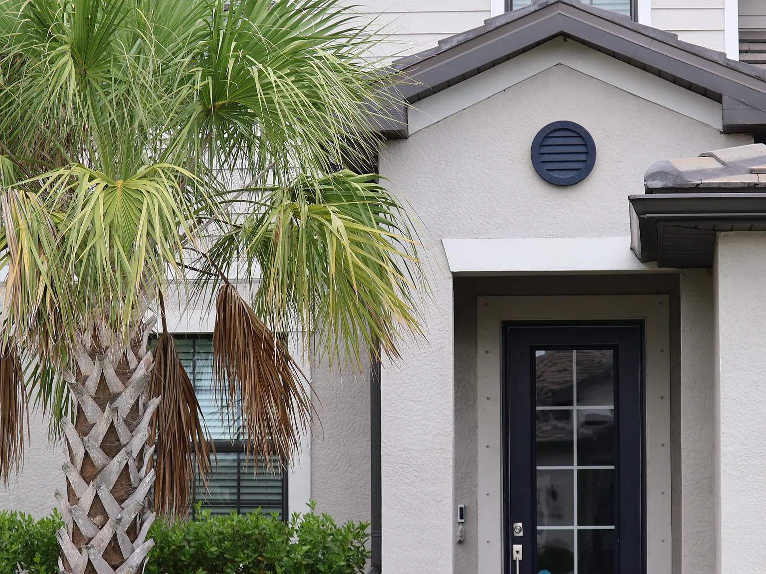 4 bed, 2606 sqft, $4,500 — Photo 2