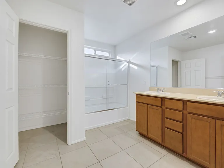 2809 Falling Mist St — Photo 15