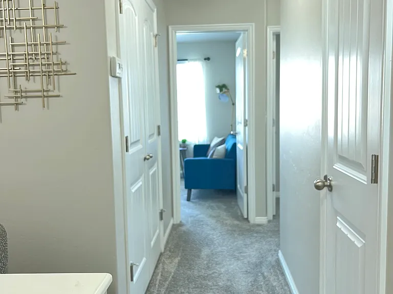 881 Berkeley Dr — Photo 29