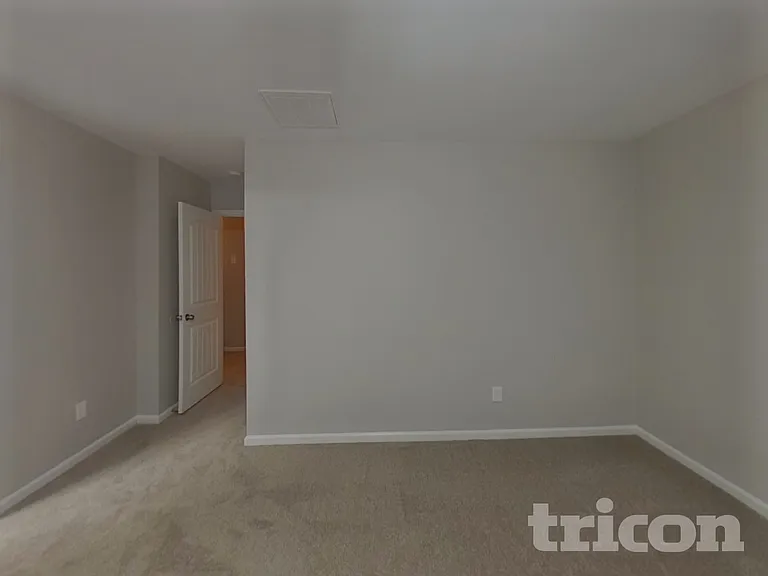 253 Aershire Ct — Photo 5