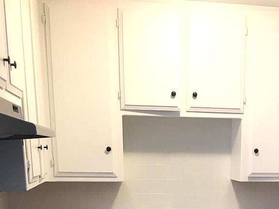 Freshly painted kitchen & cabinets
