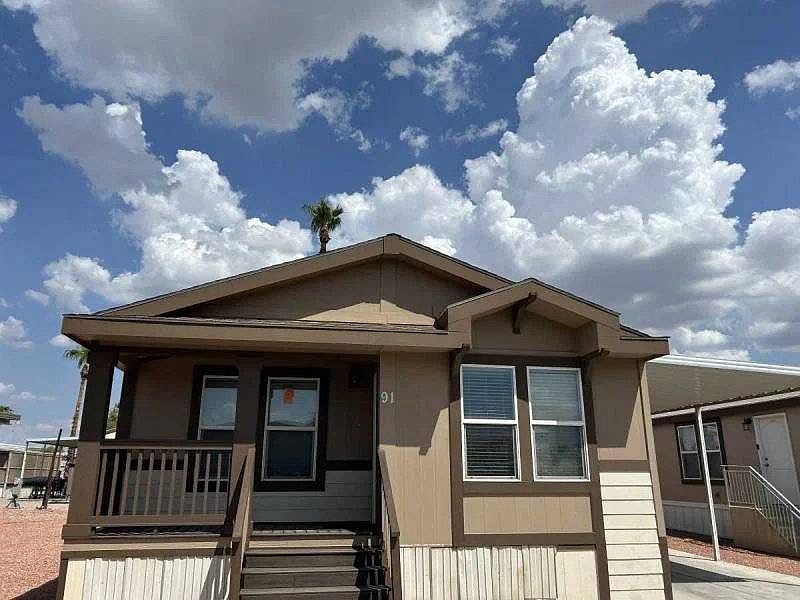 1st image of 5747 W Missouri Ave #91