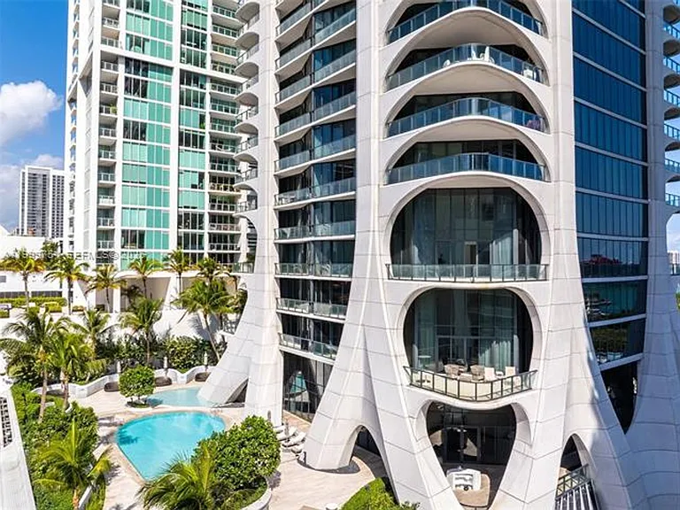 1000 Biscayne Blvd #1201 — Photo 35