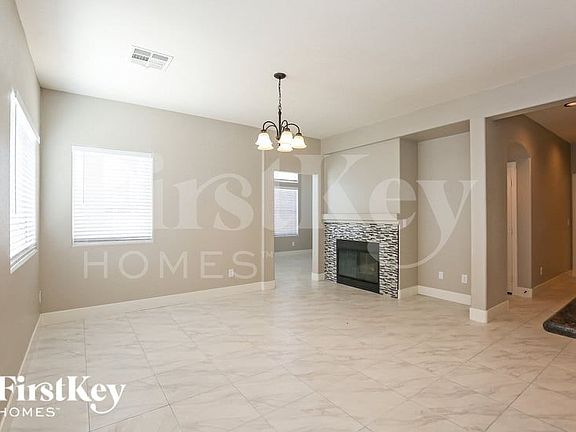 4th image of 817 Fort Mandan Ct