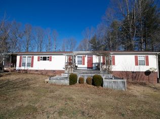 147 Largo Ln, Hendersonville, NC 28792