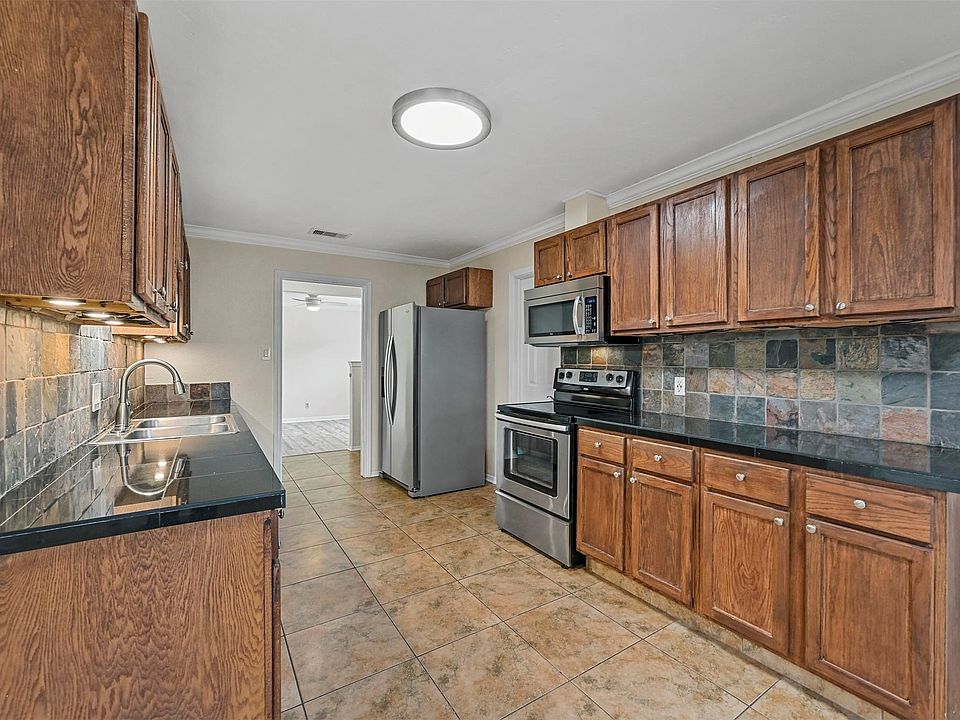 1st image of 3826 Helmsford Dr