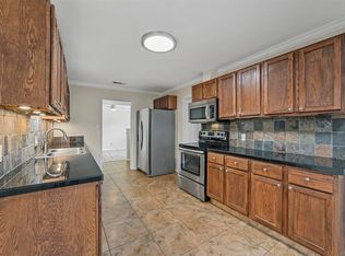 3826 Helmsford Dr, Arlington, TX 76016