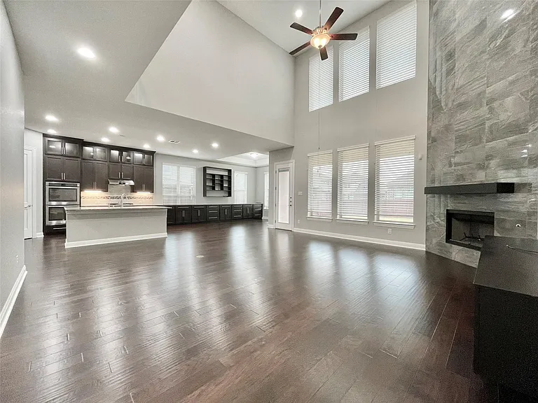3809 Mineral Dr — Photo 4