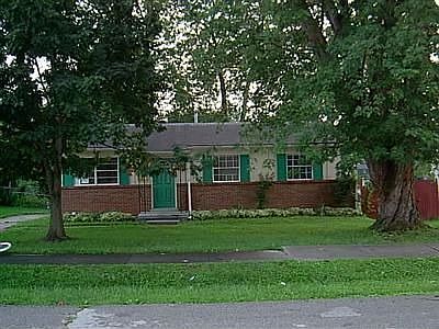 1st image of 244 Hickory Dr