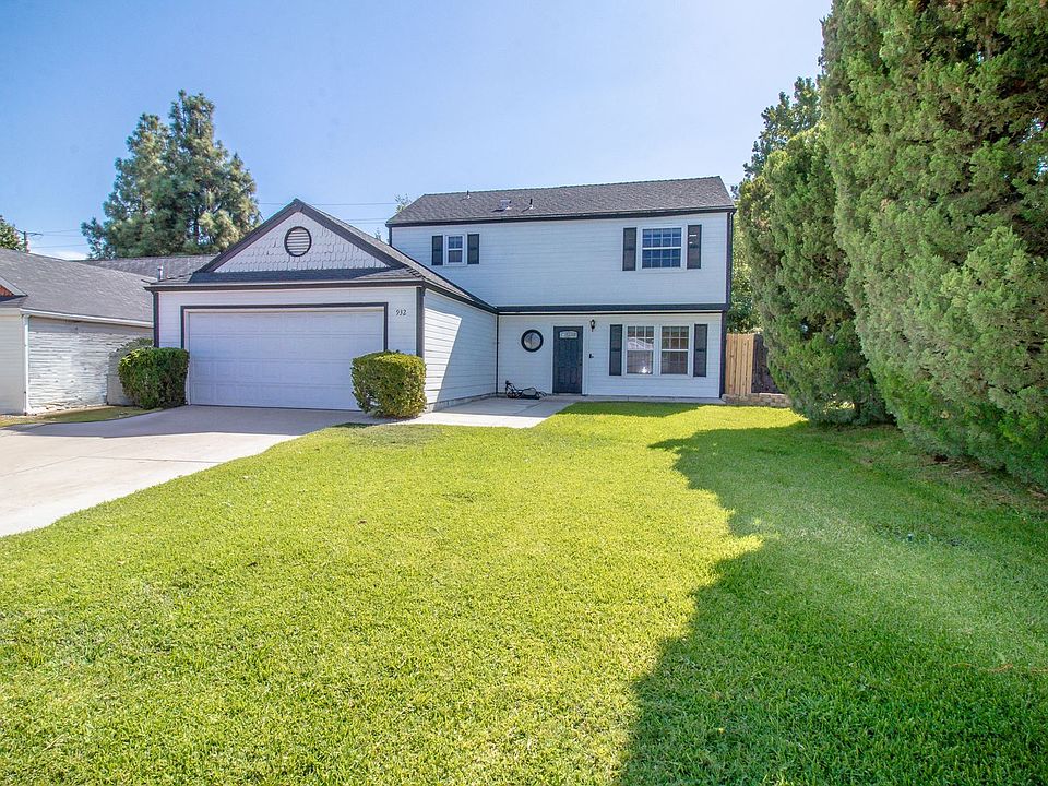 1st image of 932 Oakglen Ln