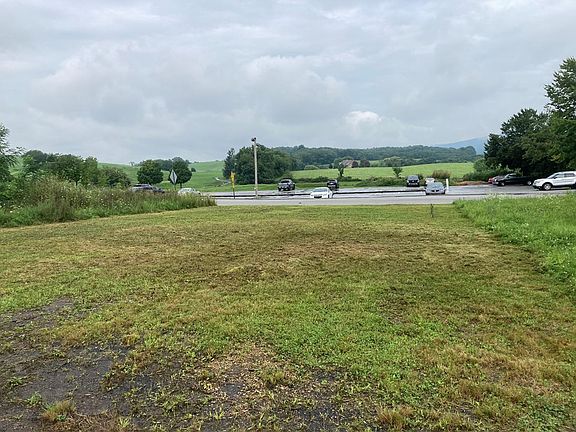 4th image of 153 Lentz Rd