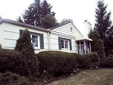 2nd image of 2337 McKinley Ave