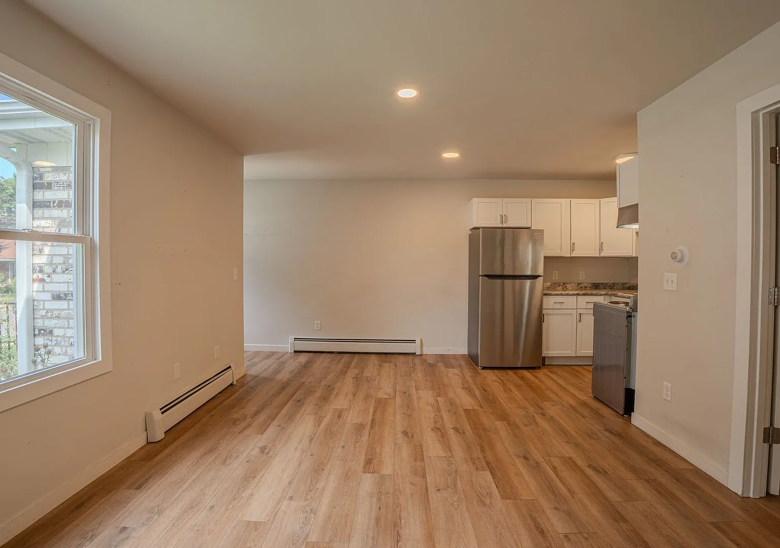 133 N Main St — Photo 3