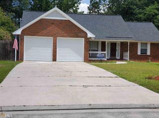 81 E Cameron St, Pembroke, GA 31321