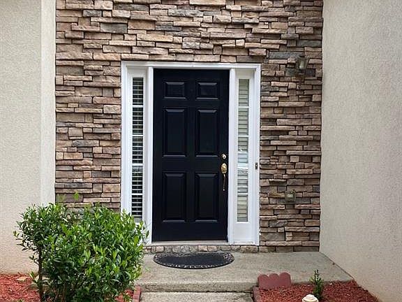 3rd image of 2310 Wickingham Dr NE