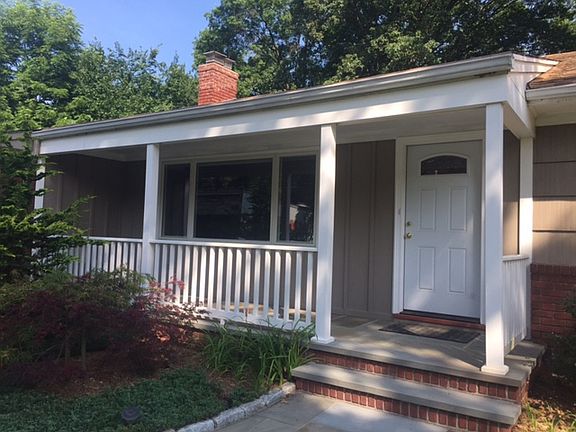 5th image of 661 Mountain Ave