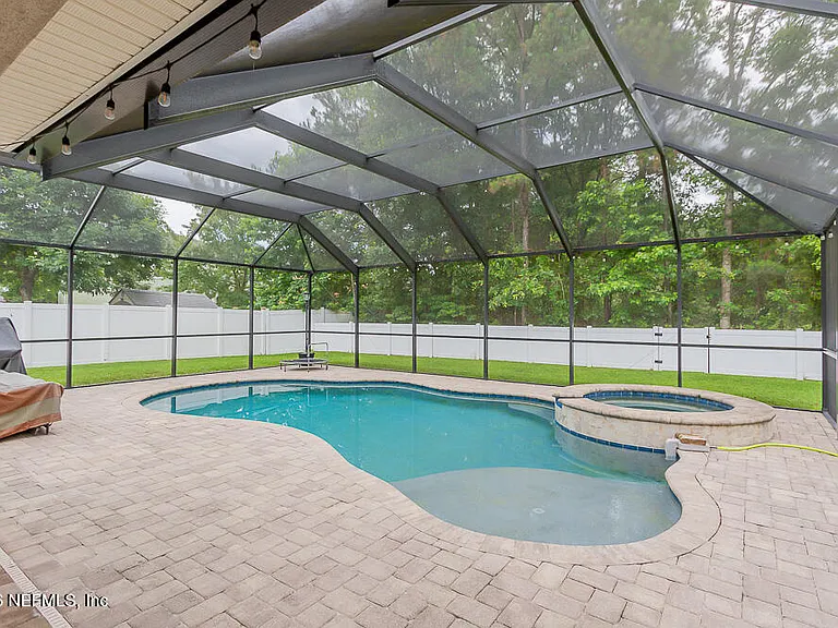 16284 Hunters Hollow Trl — Photo 44