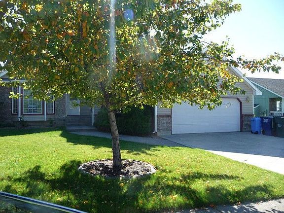 2nd image of 409 W Aster Ct