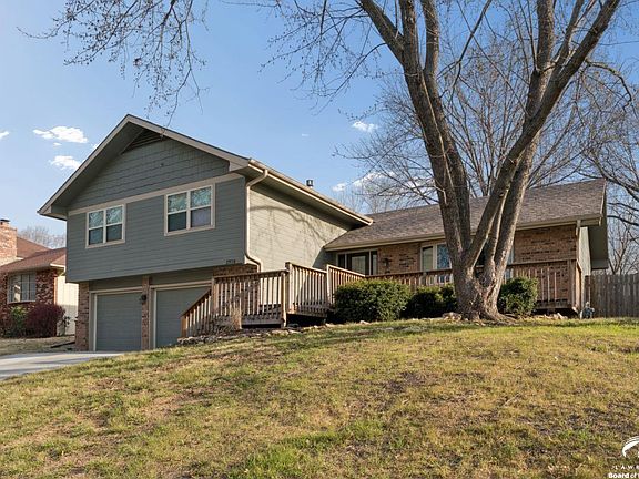 4th image of 2916 Rimrock Dr