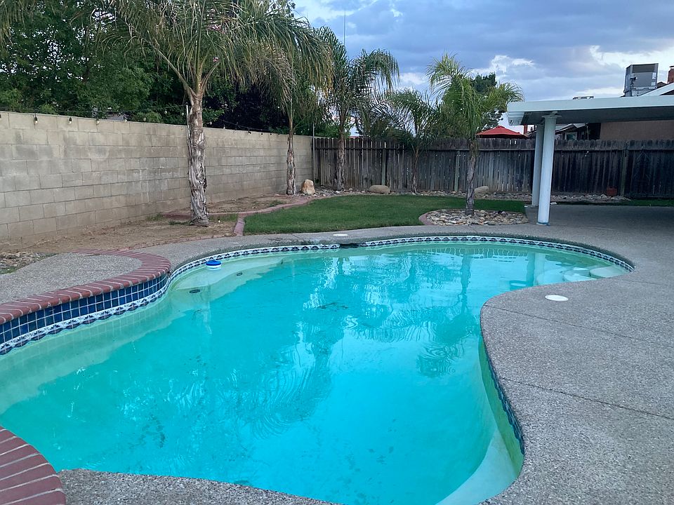 1st image of 2385 Fernwood Dr