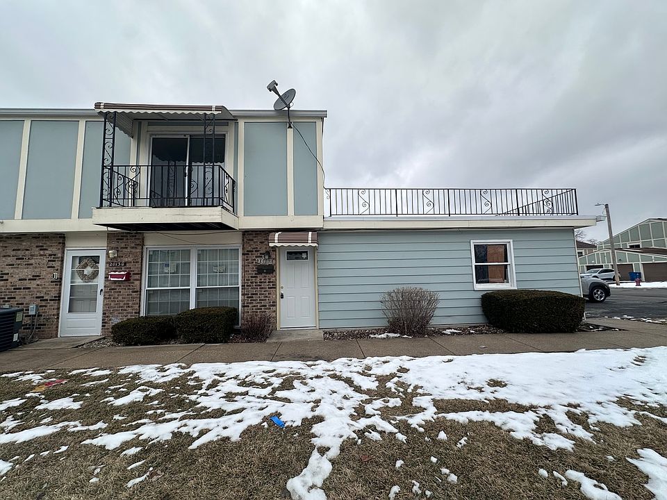 1st image of 20132 Willow Dr #20132