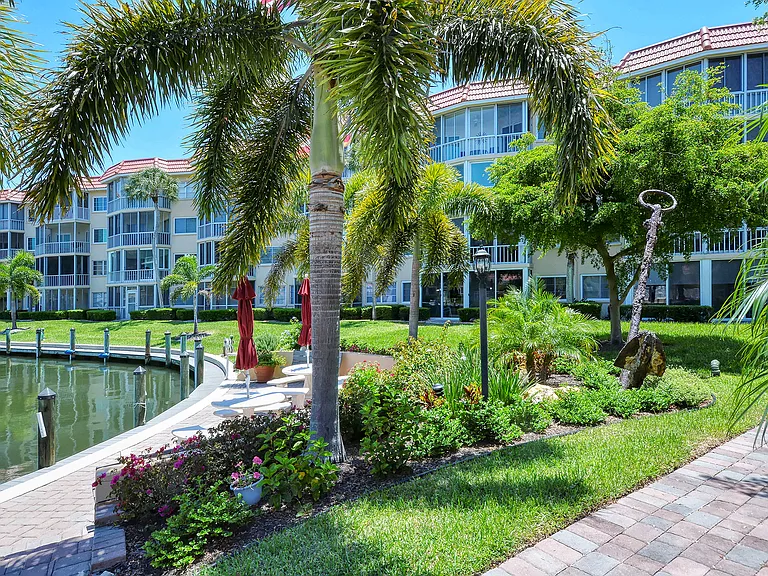 1215 S Portofino Dr #308 — Photo 41