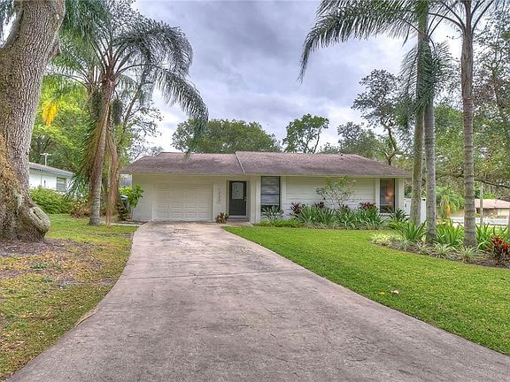 5th image of 1322 E Flora St