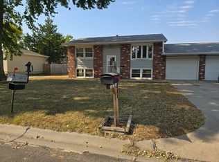 116 Linnwood Ln, Norfolk, NE 68701