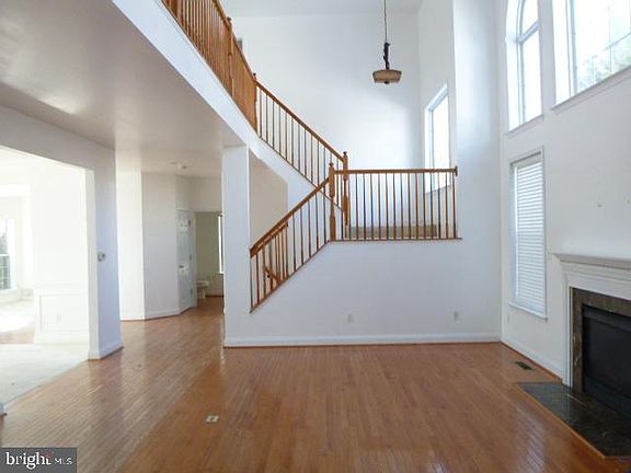 3rd image of 1203 Penshurst Ct