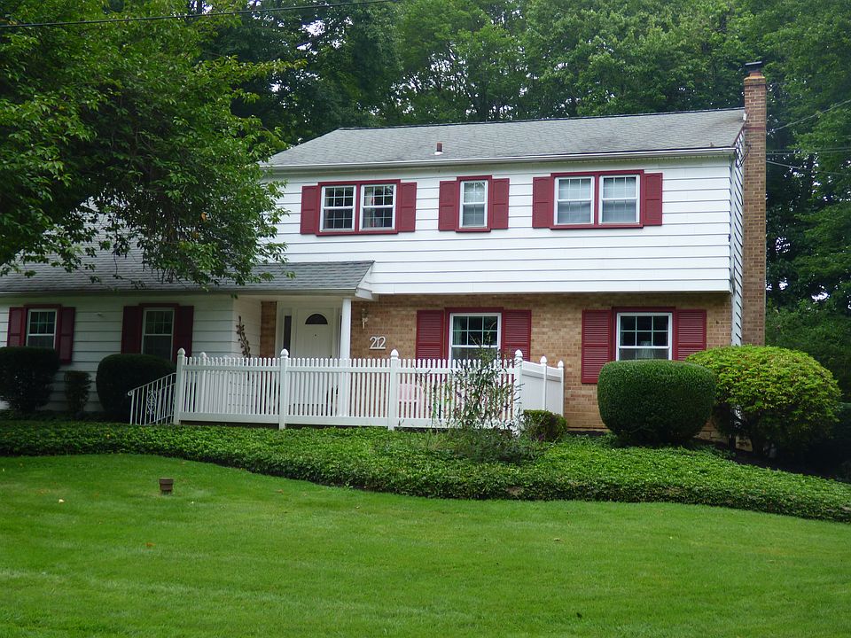 212 Fairfield Drive