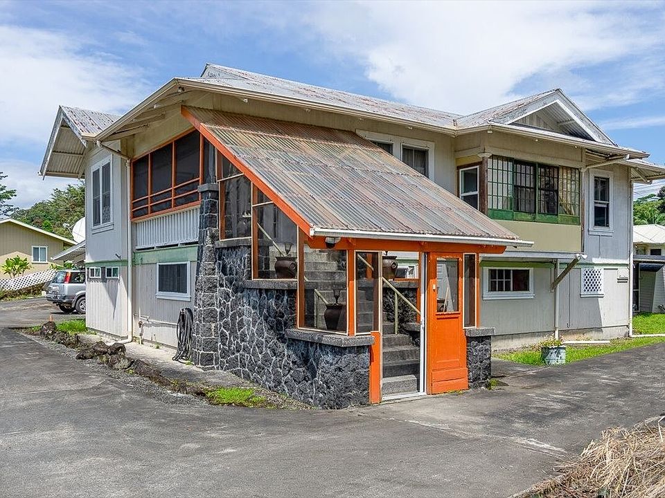 1st image of 28 Puuhina St APT B