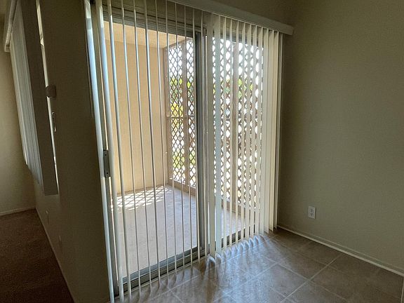 5th image of 2691 Pasadena Ave