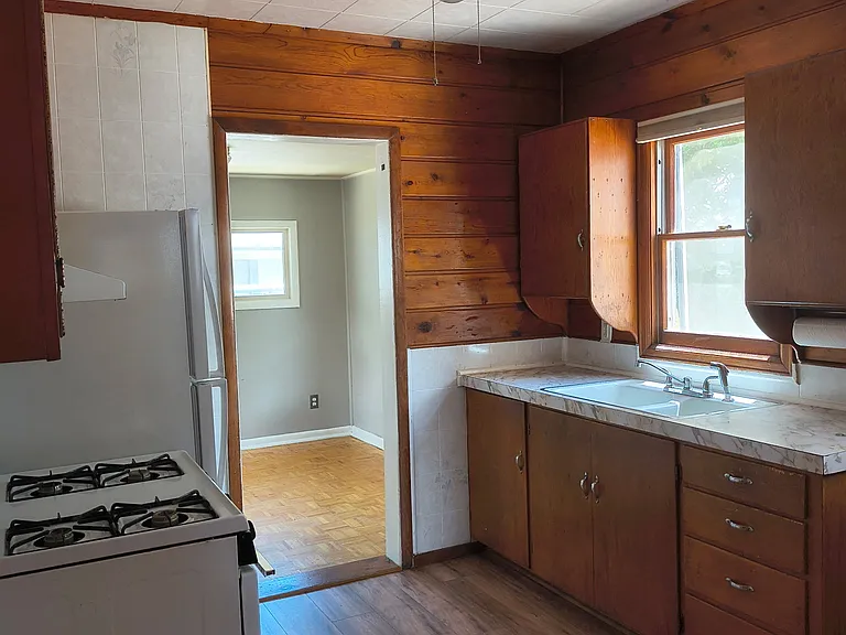6 S Rutherford Ave — Photo 16