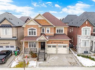 4 Buttonwood Rd, Brampton, ON L6P 4J9