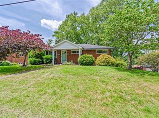 380 Corey Dr, Irwin, PA 15642