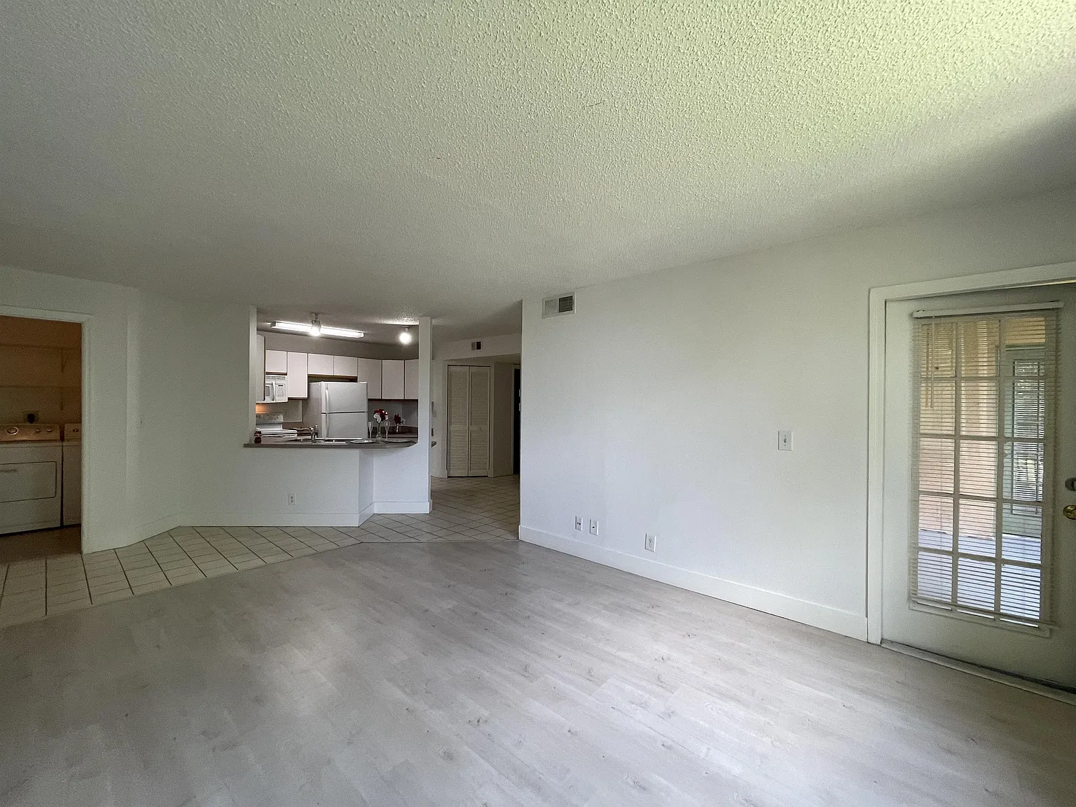 Windward Lakes 4035 #203f (Ocean 1212 Llc)"Best Handy & Cool Eagle - 187 — Photo 4